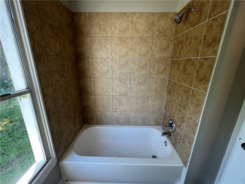 1312 S 30th Street Waco TX 76711