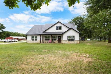 131 County Road 3351 Paradise TX 76073