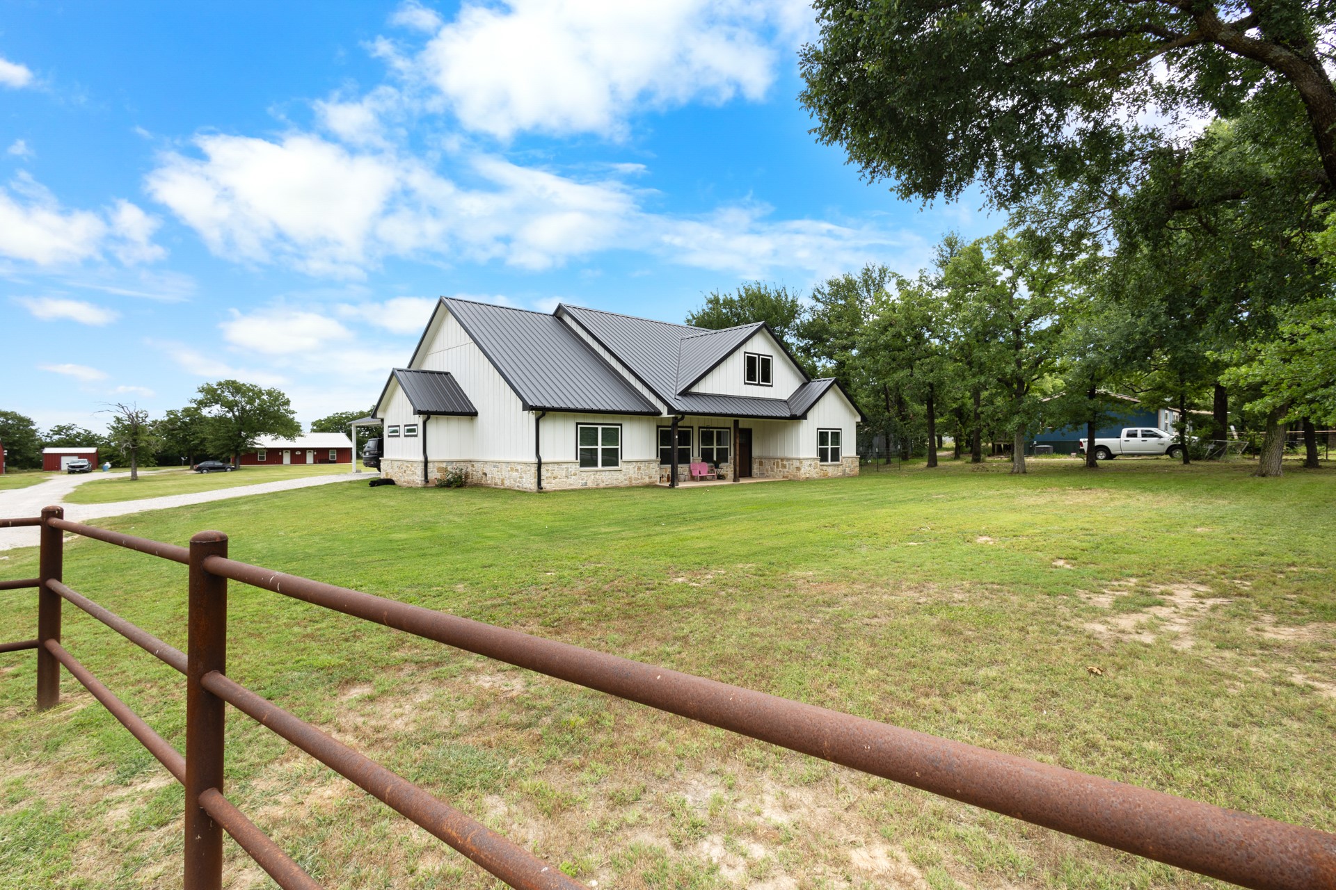 131 County Road 3351 Paradise TX 76073
