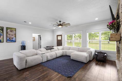 137 County Road 3351 Paradise TX 76073