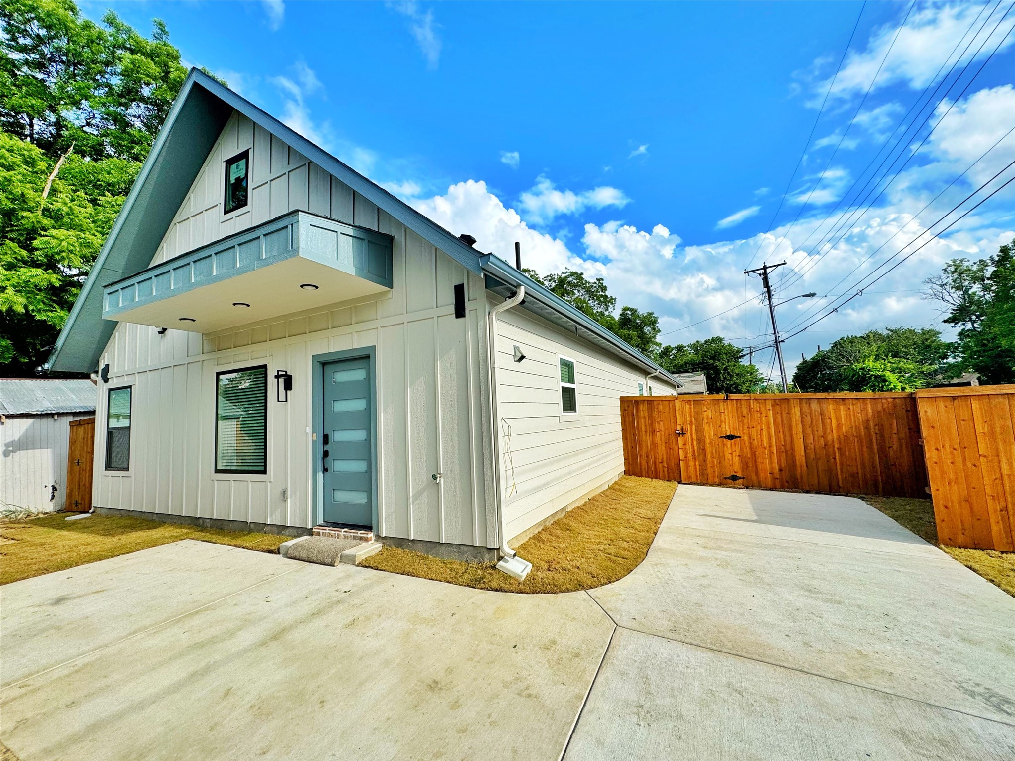 2916 Hemphill Street Greenville TX 75401