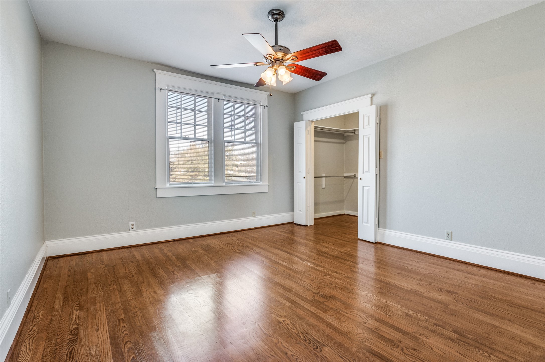 4936 Worth Street Dallas TX 75214
