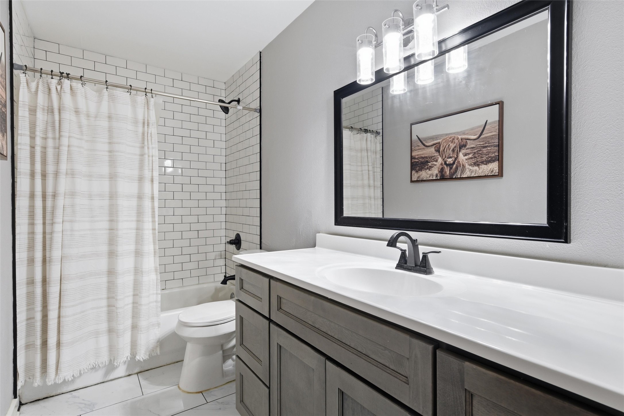 212 Queen Drive Hewitt TX 76643