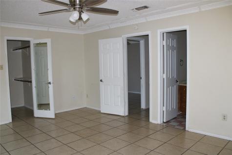613 Renfro Street Burleson TX 76028