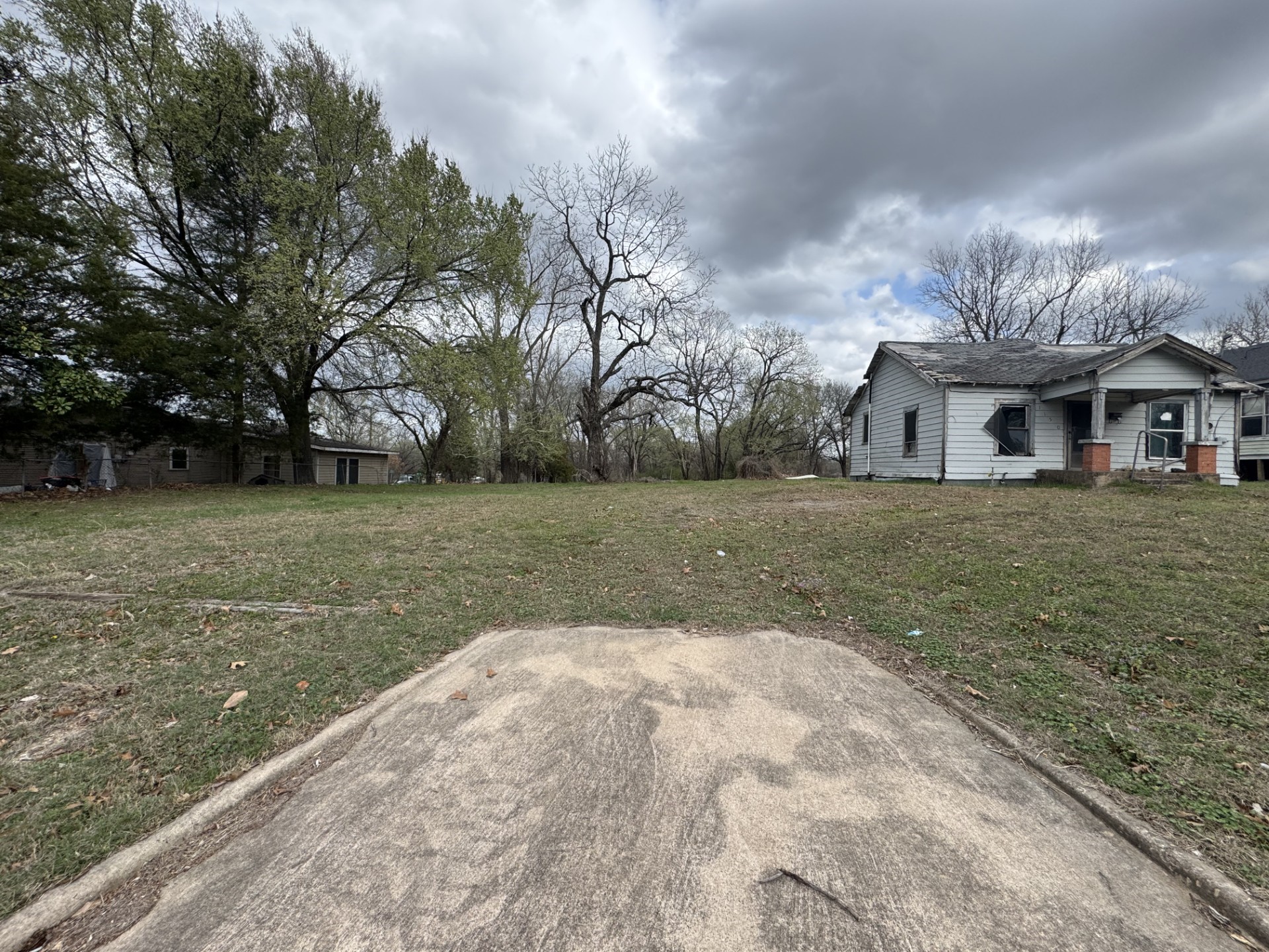 1138 Fitzhugh Paris TX 75460