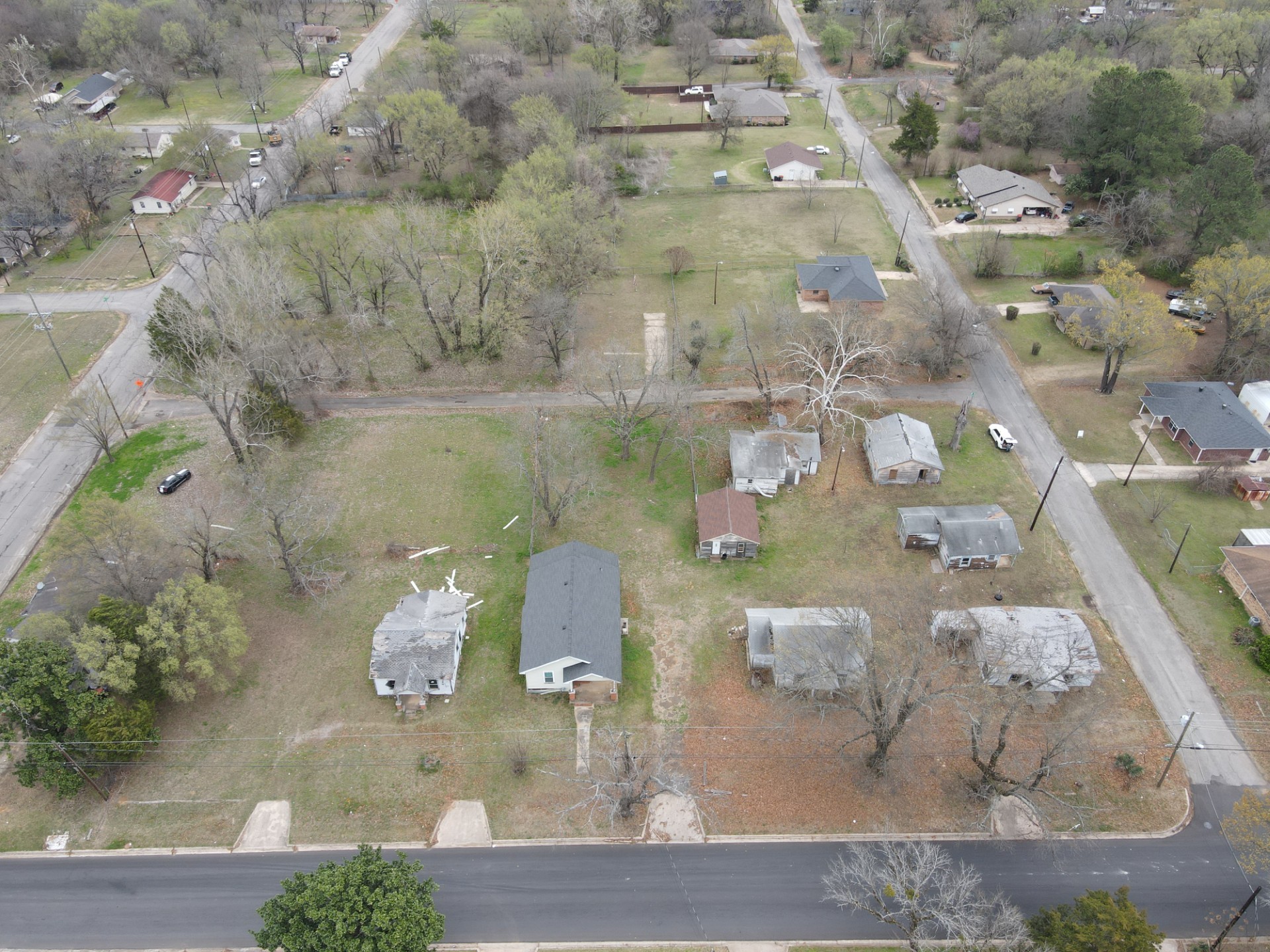 1138 Fitzhugh Paris TX 75460