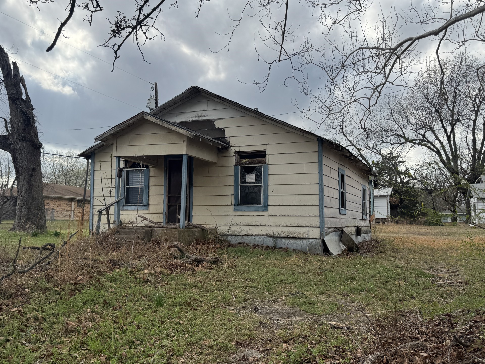 1138 Fitzhugh Paris TX 75460