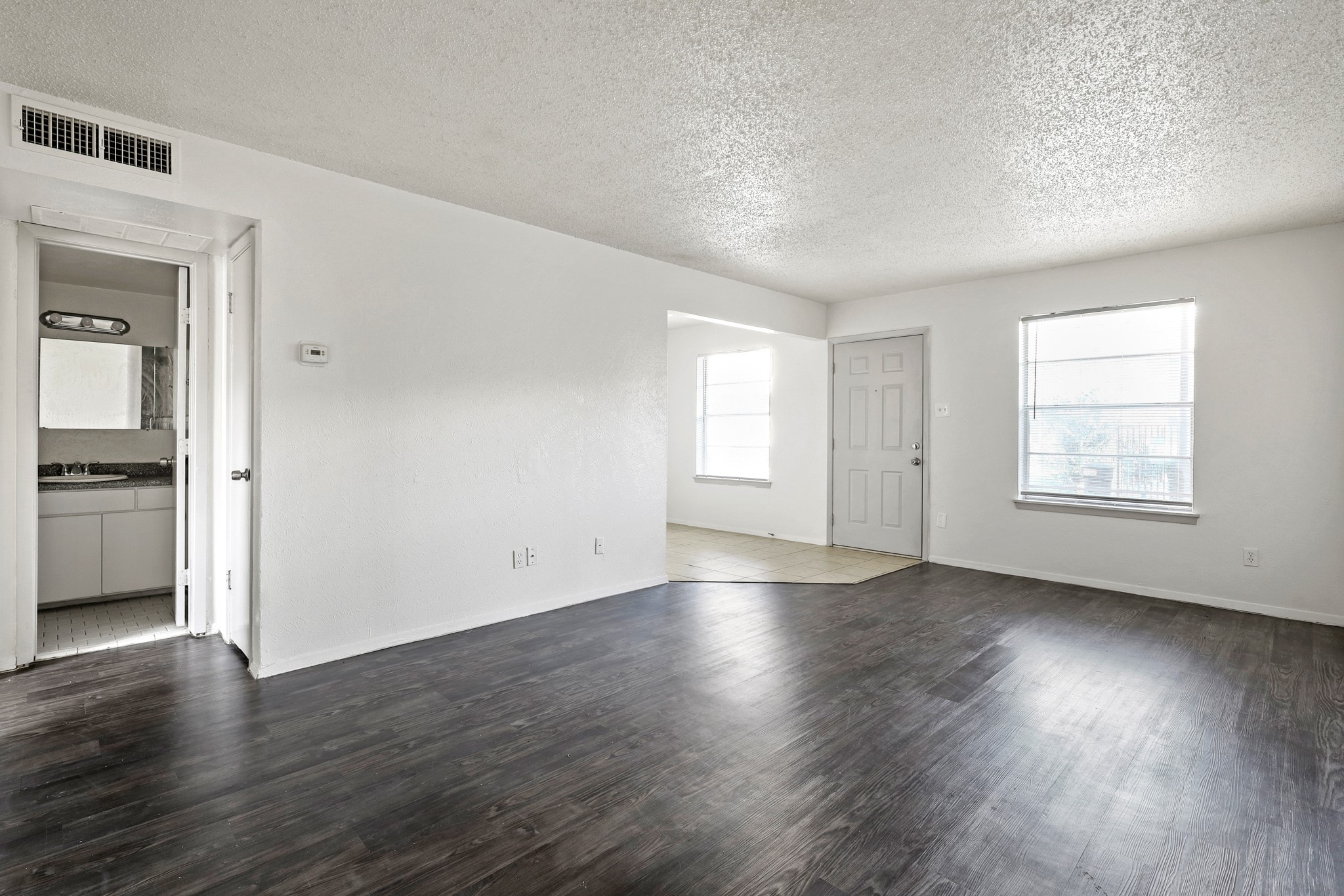 1901 Handley Drive Fort Worth TX 76112