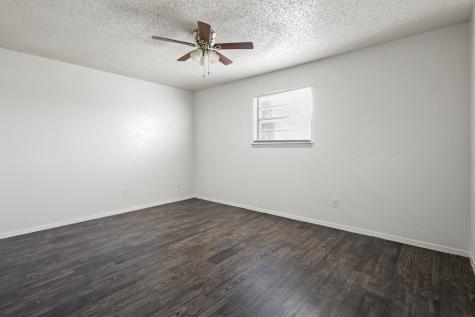 1901 Handley Drive Fort Worth TX 76112