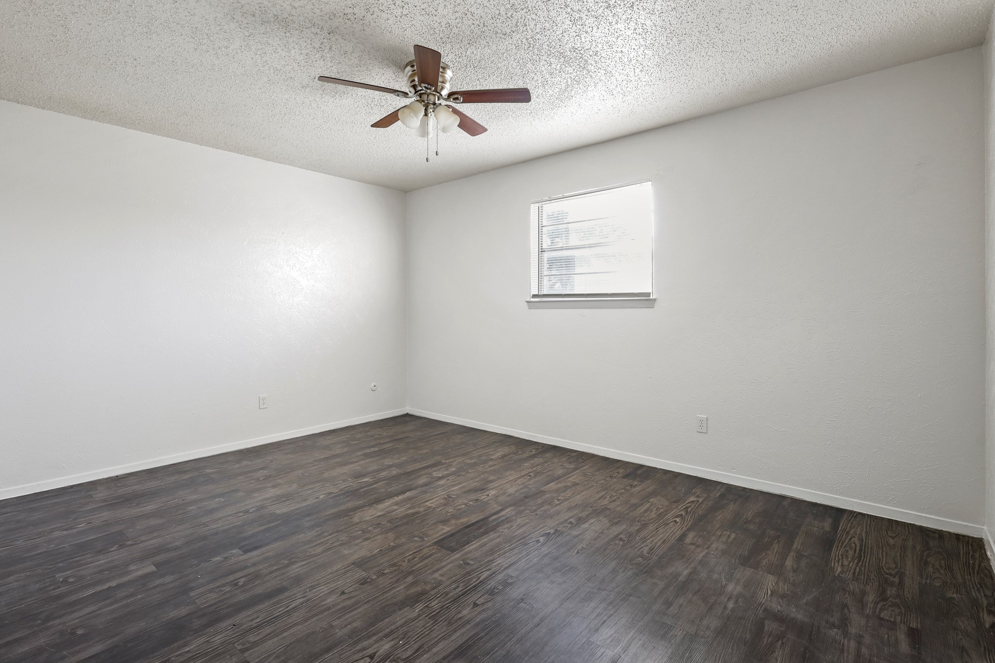 1901 Handley Drive Fort Worth TX 76112