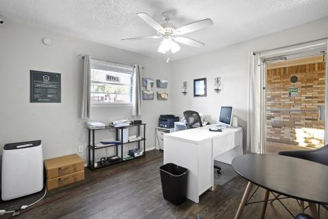 1901 Handley Drive Fort Worth TX 76112
