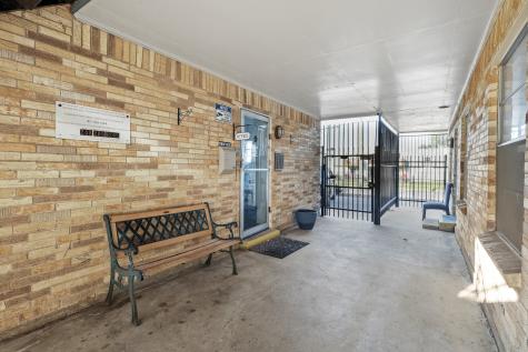 1901 Handley Drive Fort Worth TX 76112