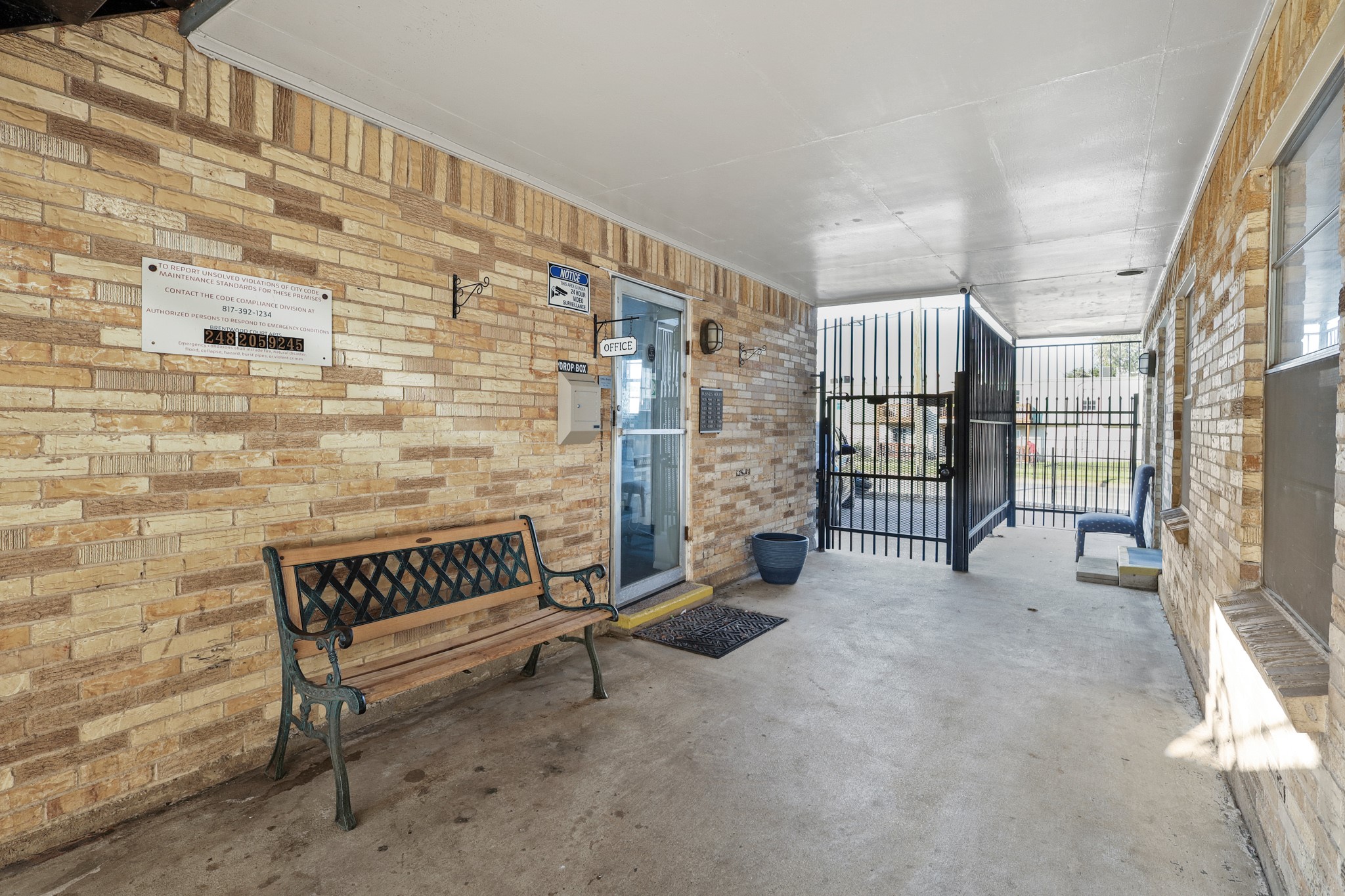 1901 Handley Drive Fort Worth TX 76112
