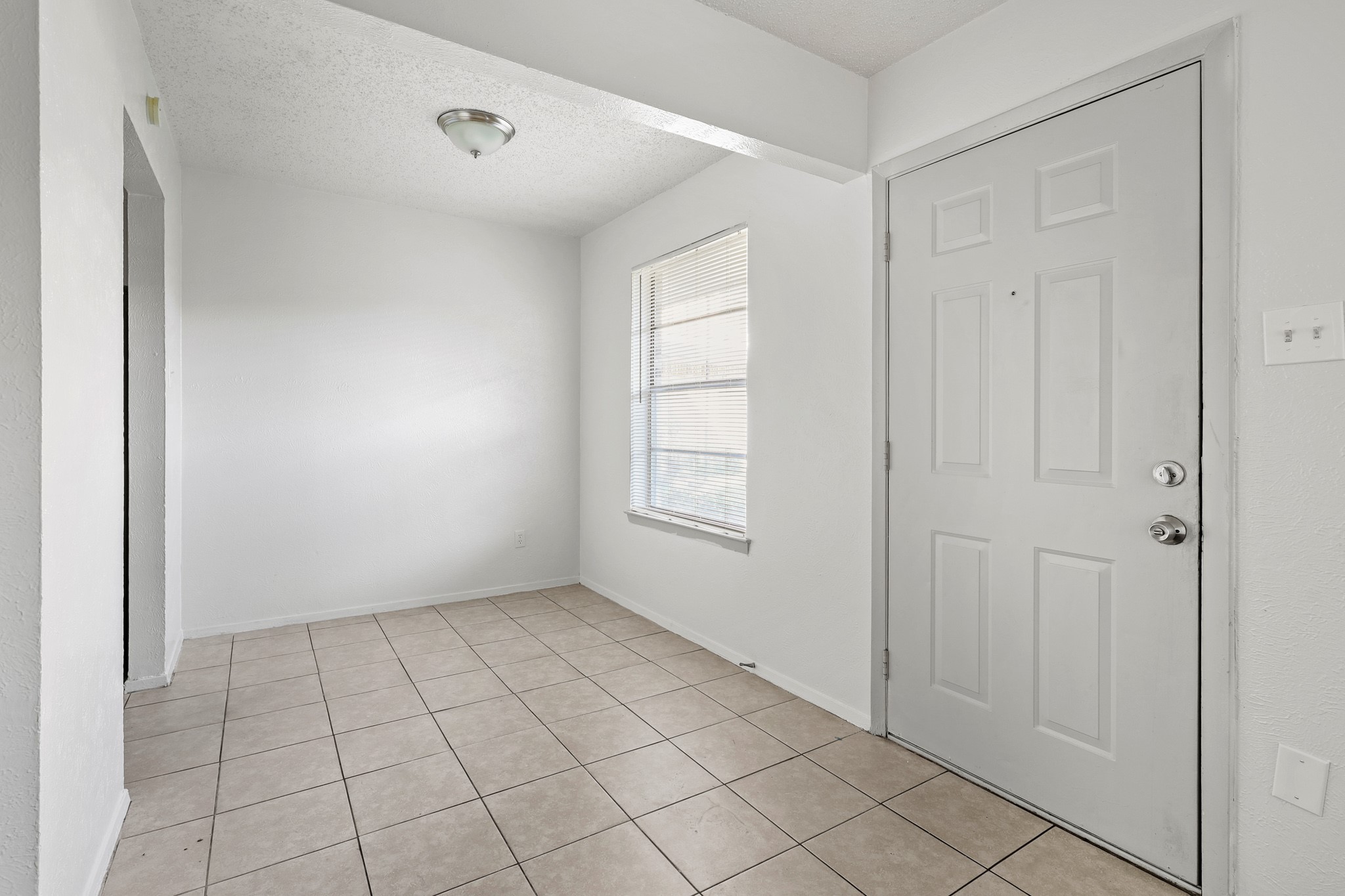 1901 Handley Drive Fort Worth TX 76112