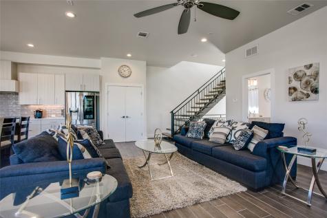 410 Melba Street Dallas TX 75208