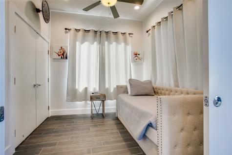410 Melba Street Dallas TX 75208