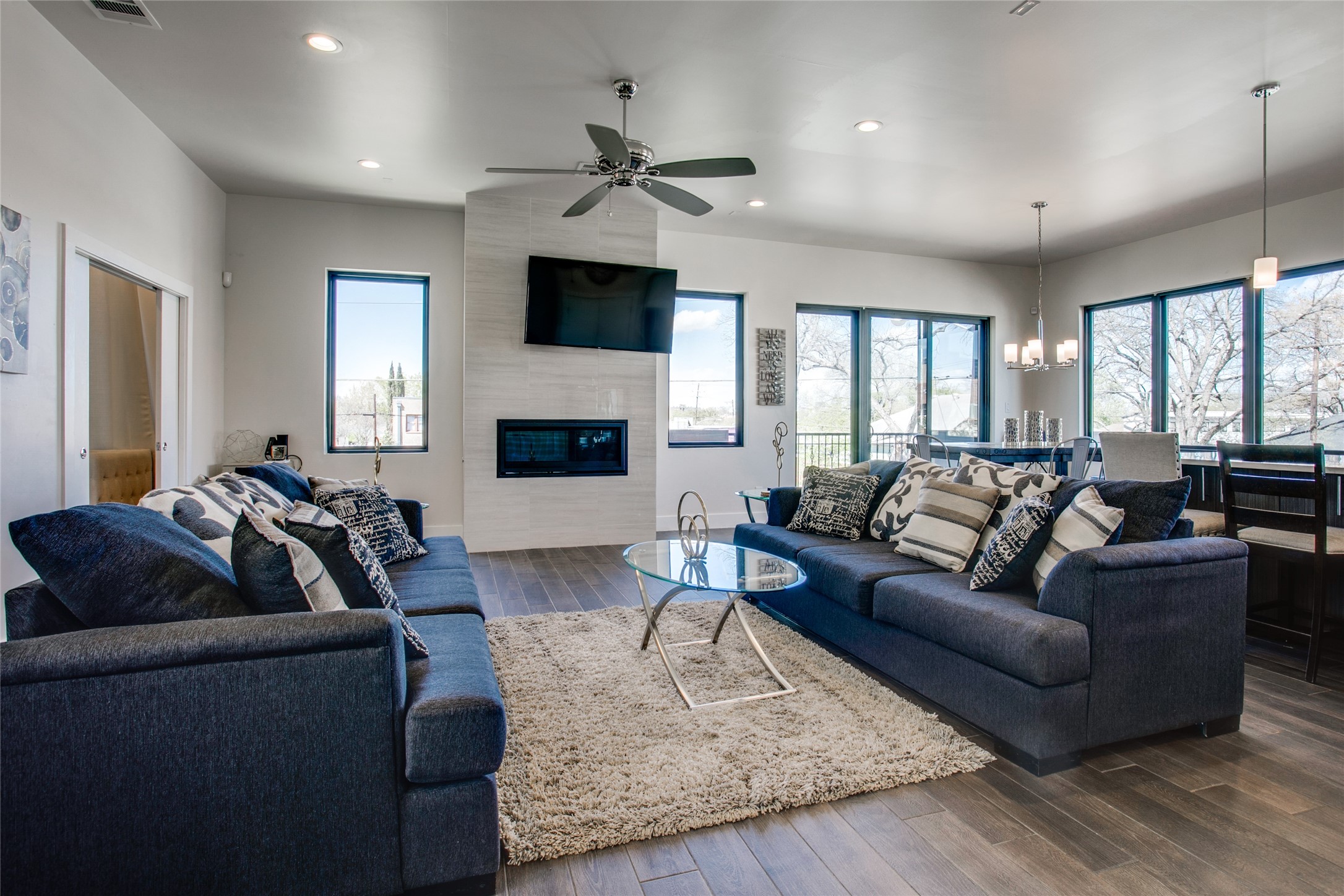 410 Melba Street Dallas TX 75208