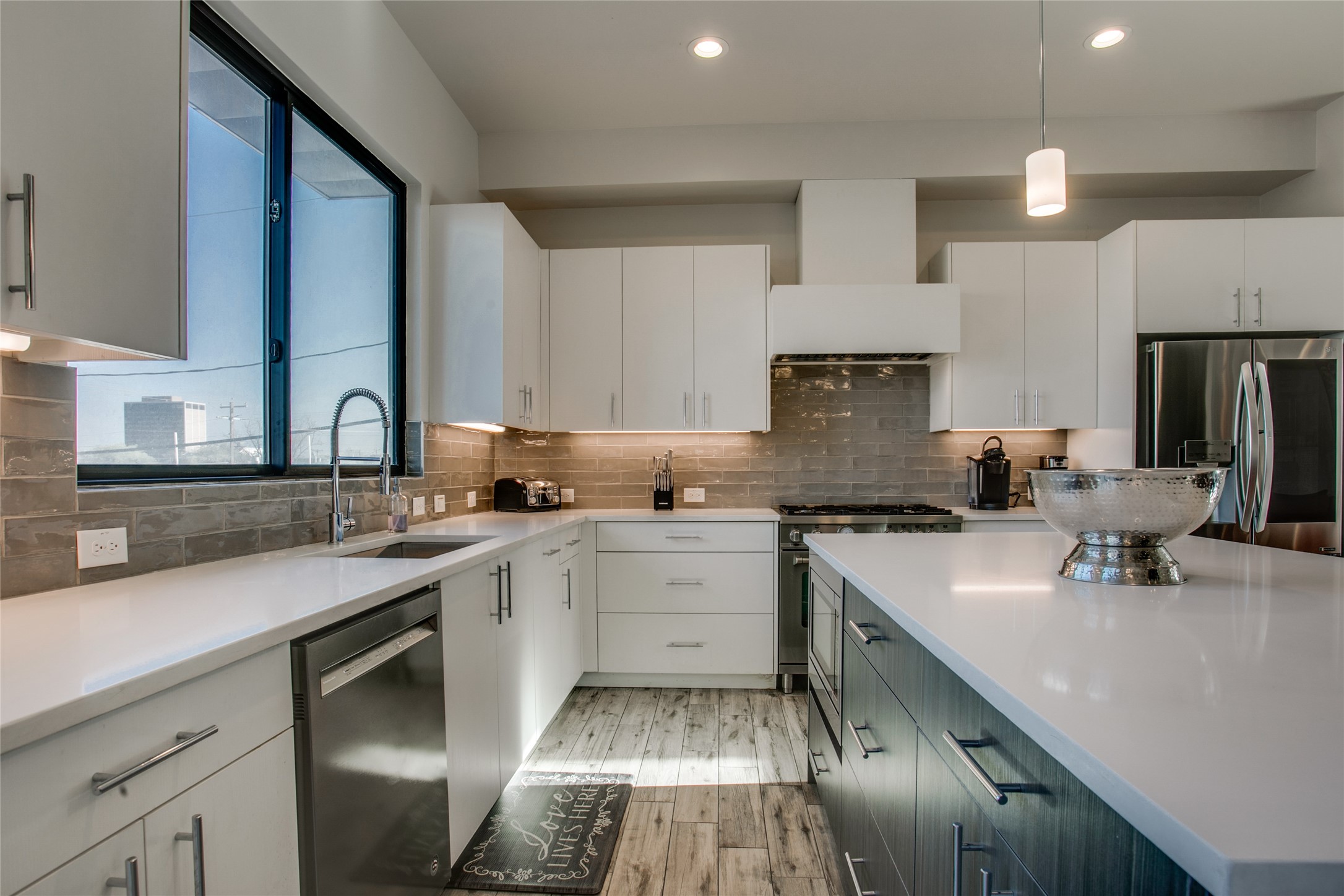 410 Melba Street Dallas TX 75208
