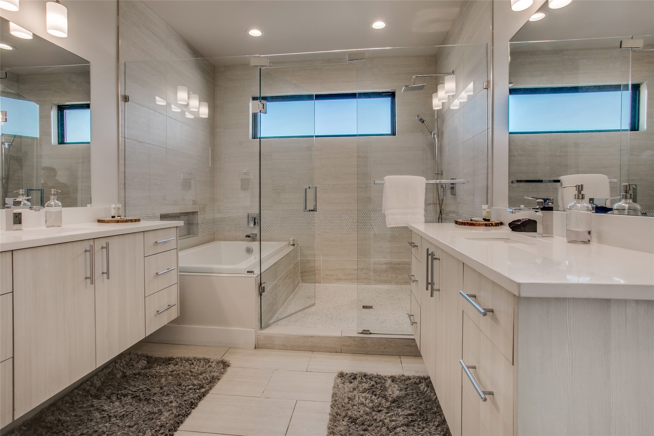 410 Melba Street Dallas TX 75208