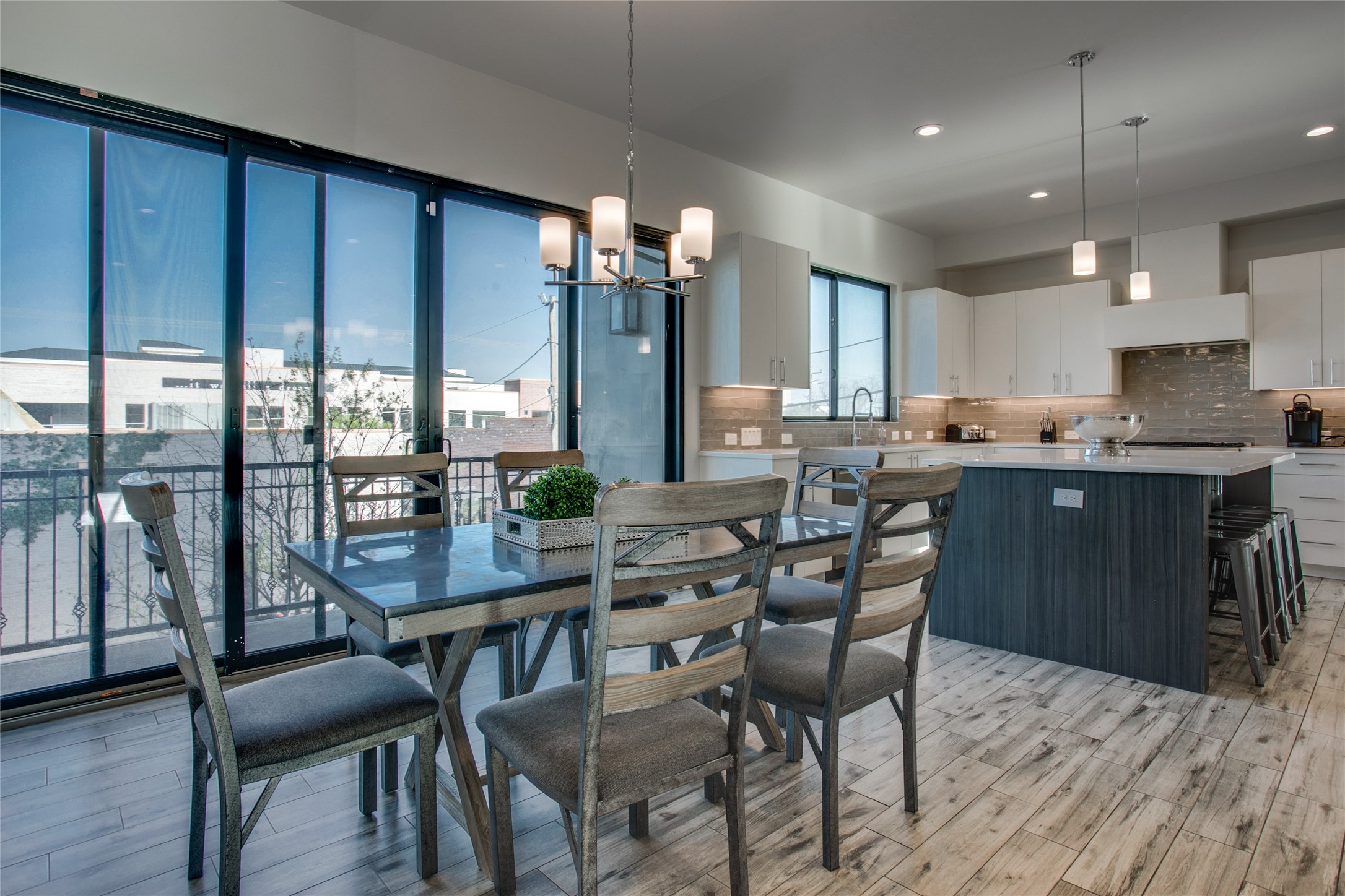 410 Melba Street Dallas TX 75208