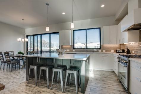 410 Melba Street Dallas TX 75208
