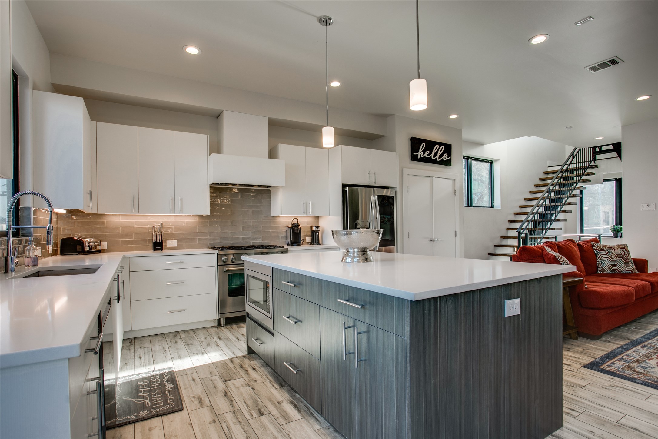 410 Melba Street Dallas TX 75208