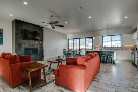 410 Melba Street Dallas TX 75208