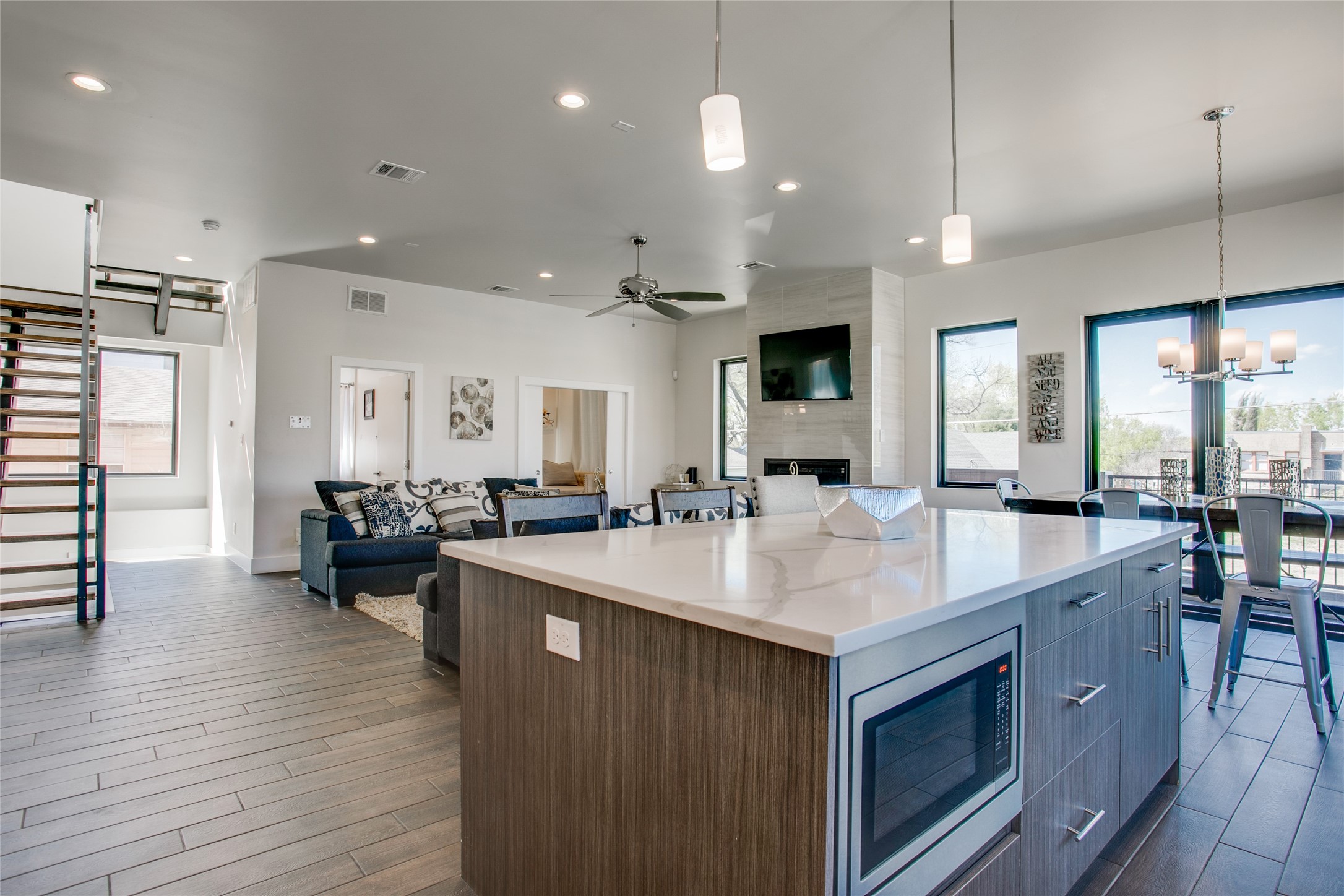 410 Melba Street Dallas TX 75208