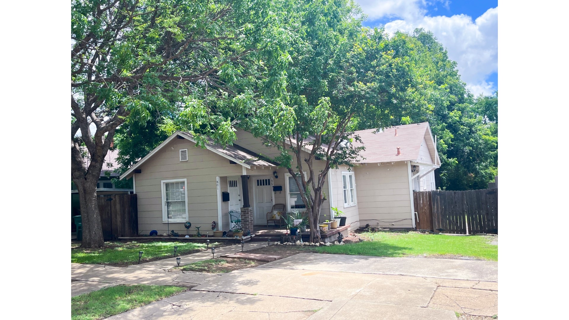 1801 Belle Place Fort Worth TX 76107