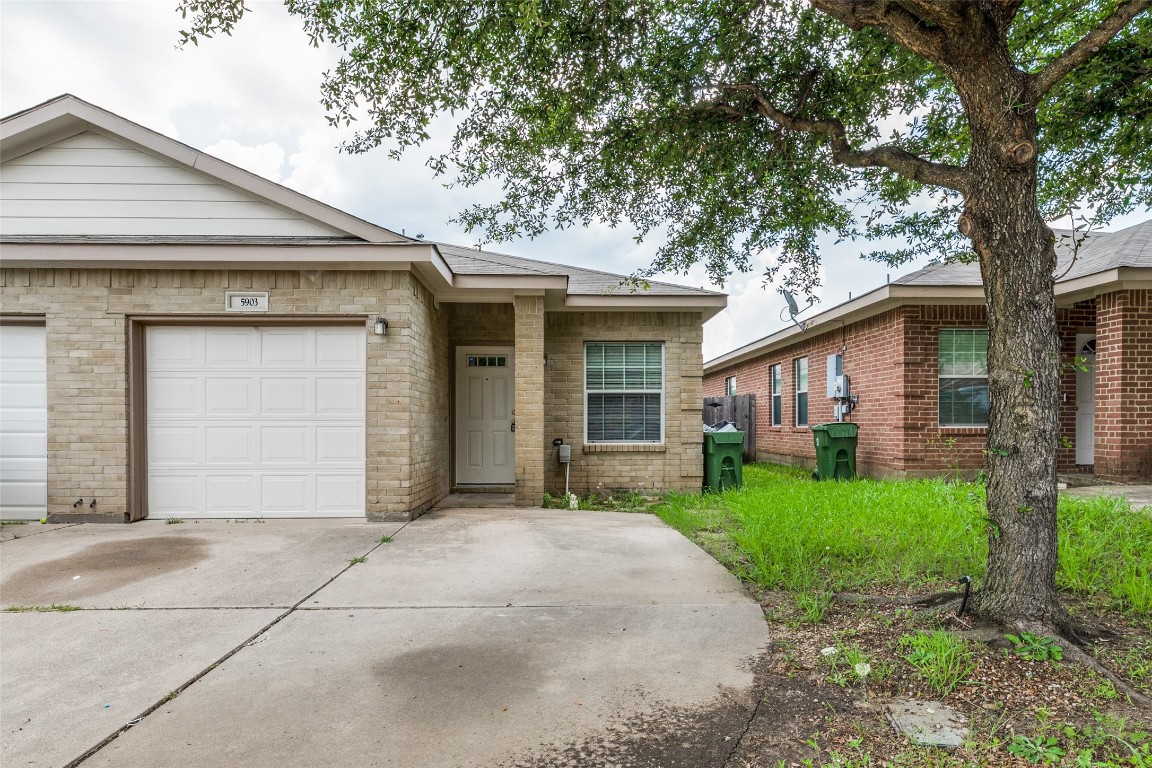 5901 Lovingham Court Arlington TX 76017