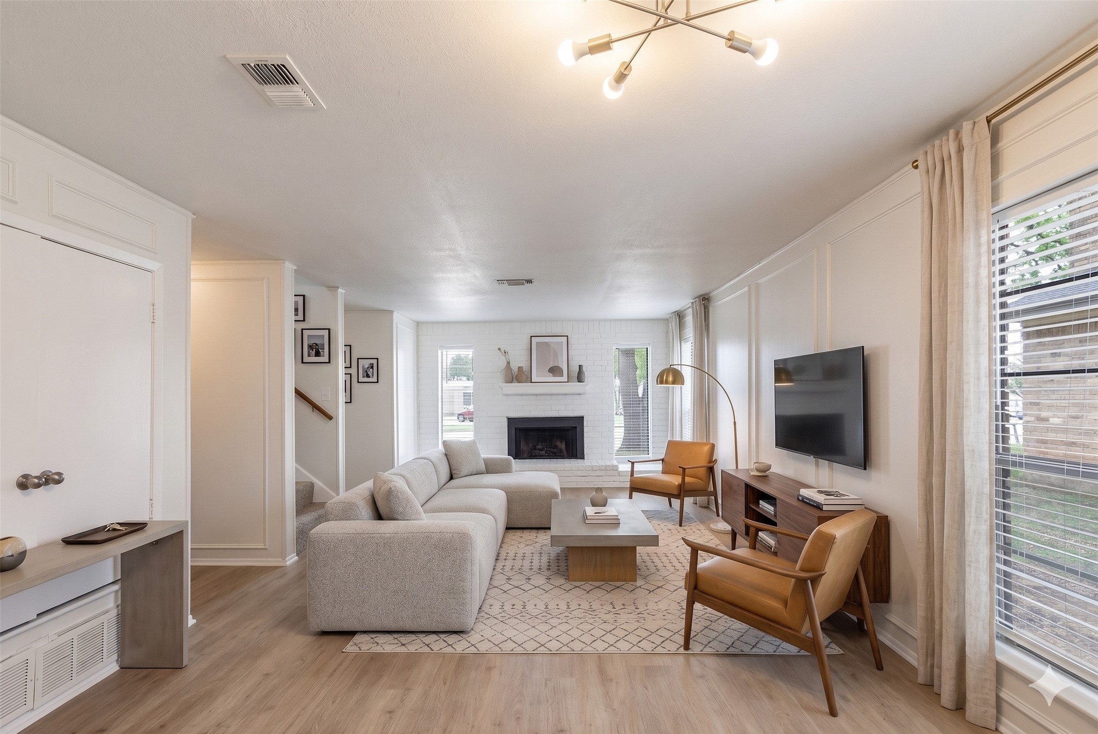 1620 Brown Trail Hurst TX 76054