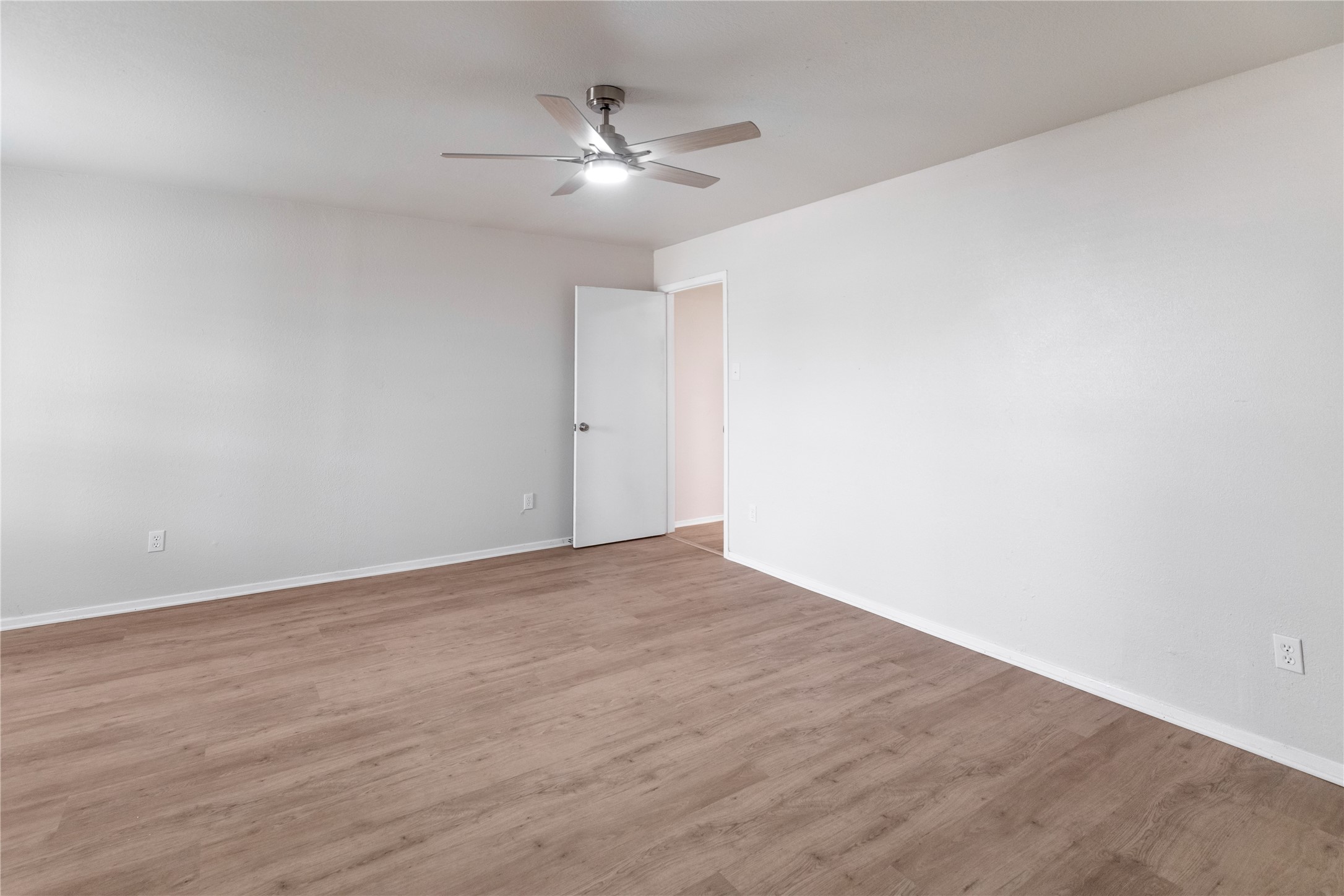 1620 Brown Trail Hurst TX 76054