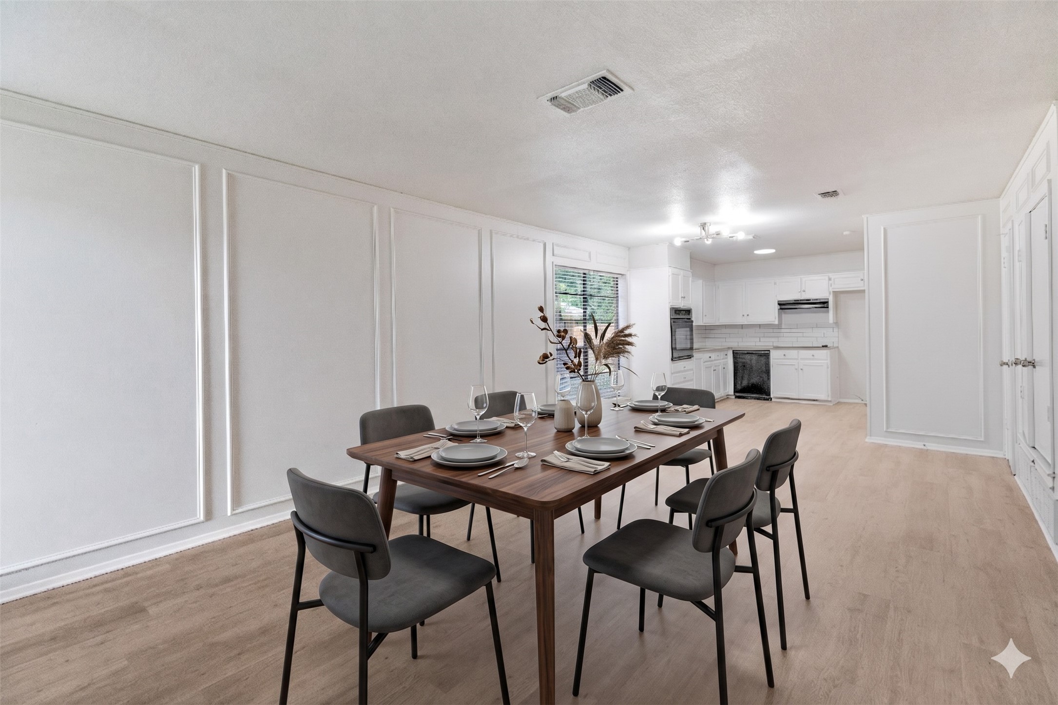 1620 Brown Trail Hurst TX 76054