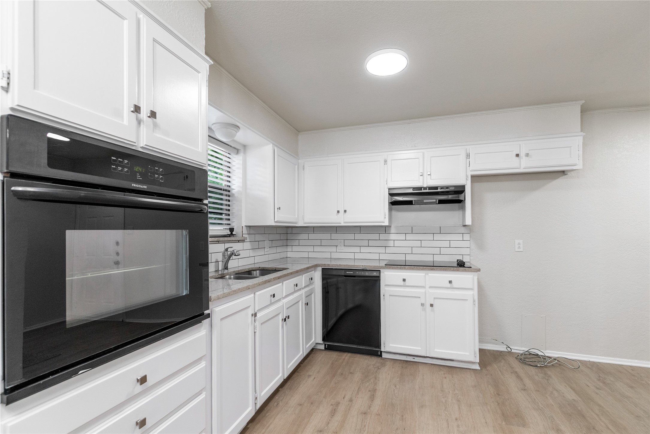 1620 Brown Trail Hurst TX 76054