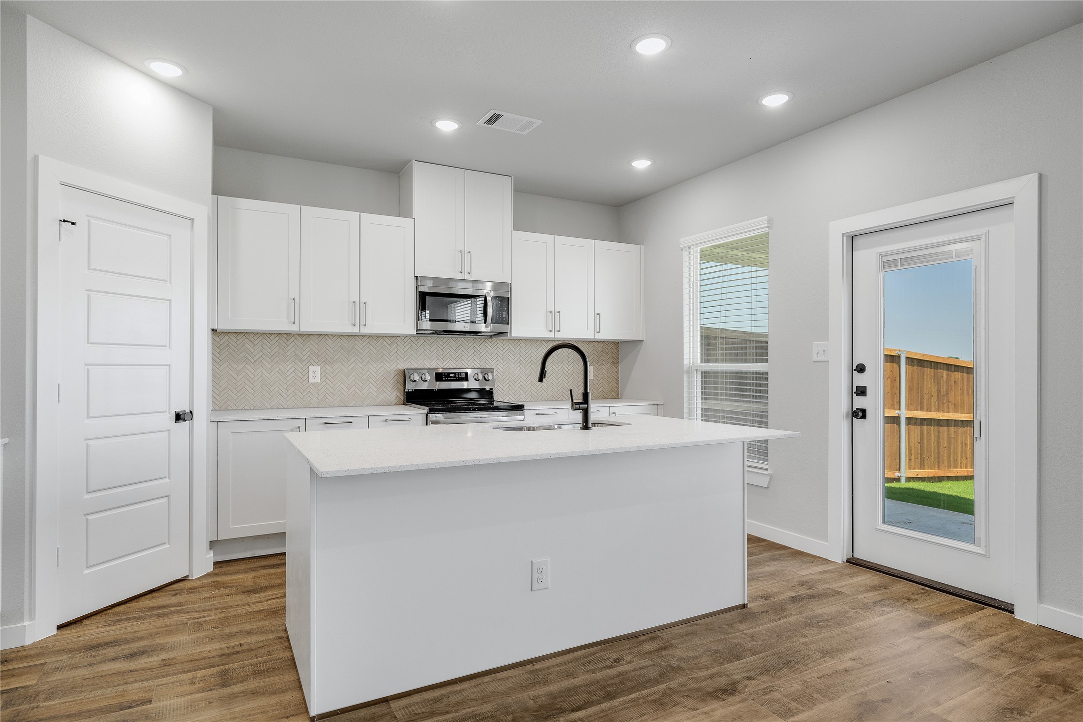 6802-6804 Florence Drive Midlothian TX 76065
