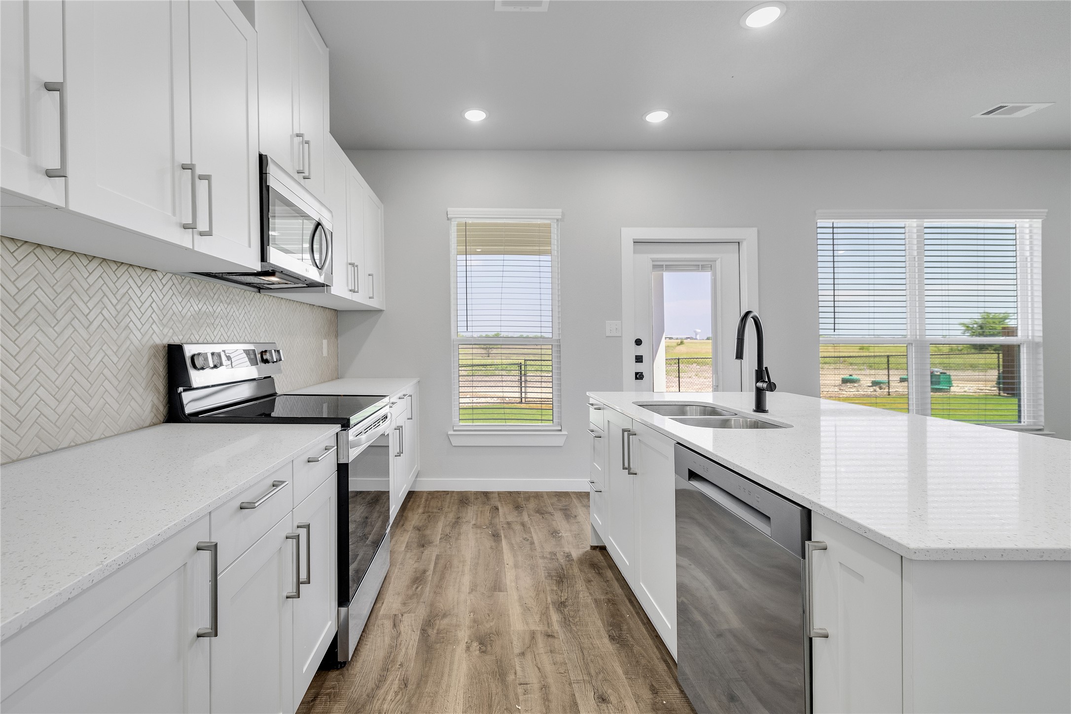 6802-6804 Florence Drive Midlothian TX 76065