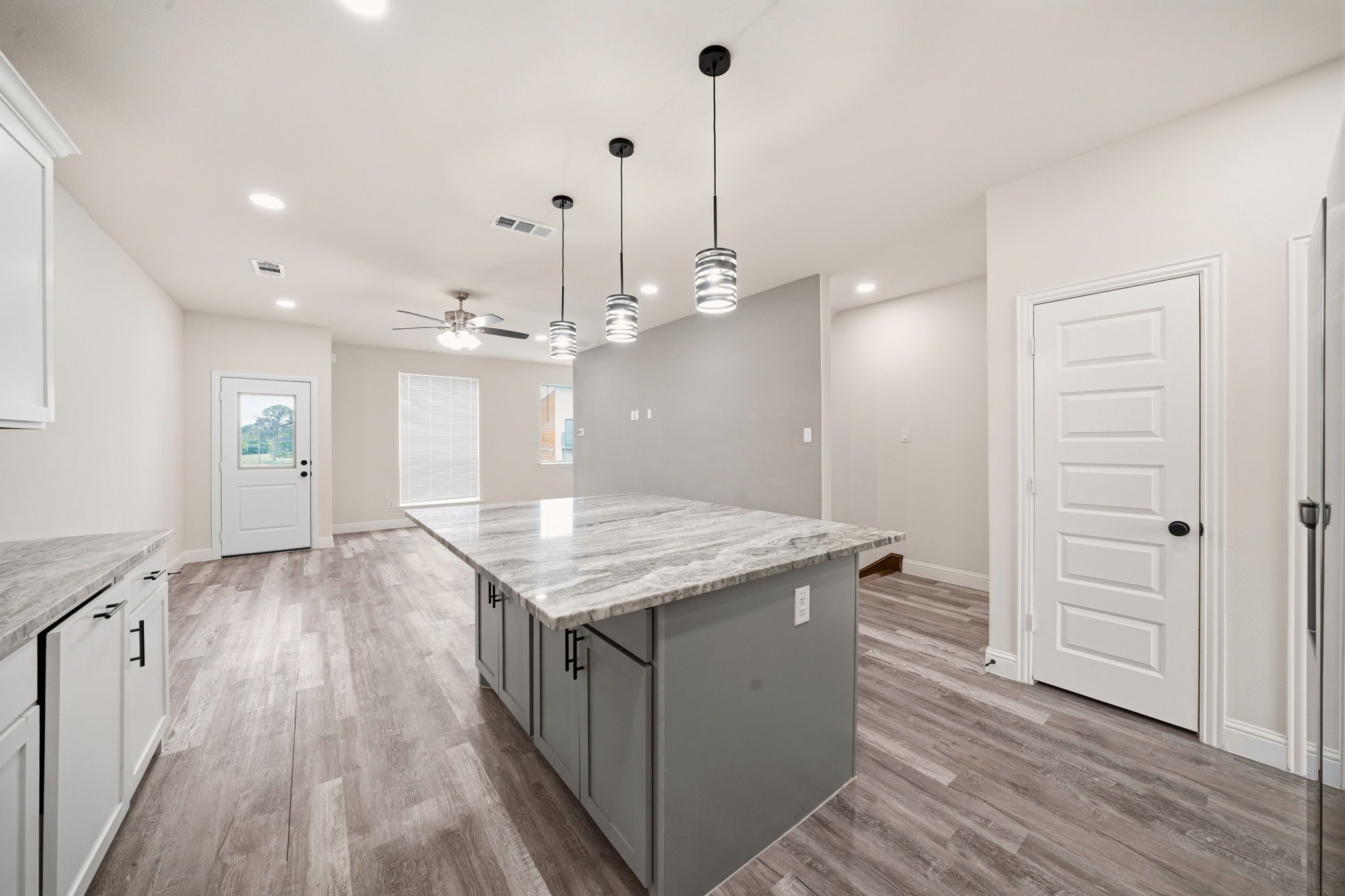1609 Mignon Drive Arlington TX 76010