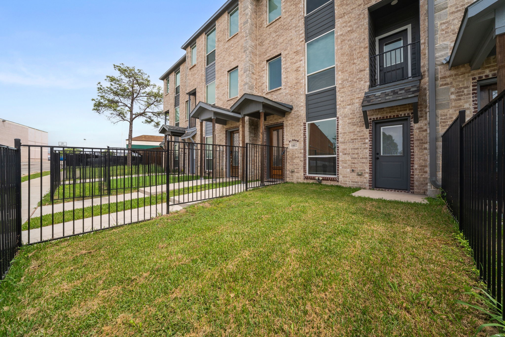 1609 Mignon Drive Arlington TX 76010
