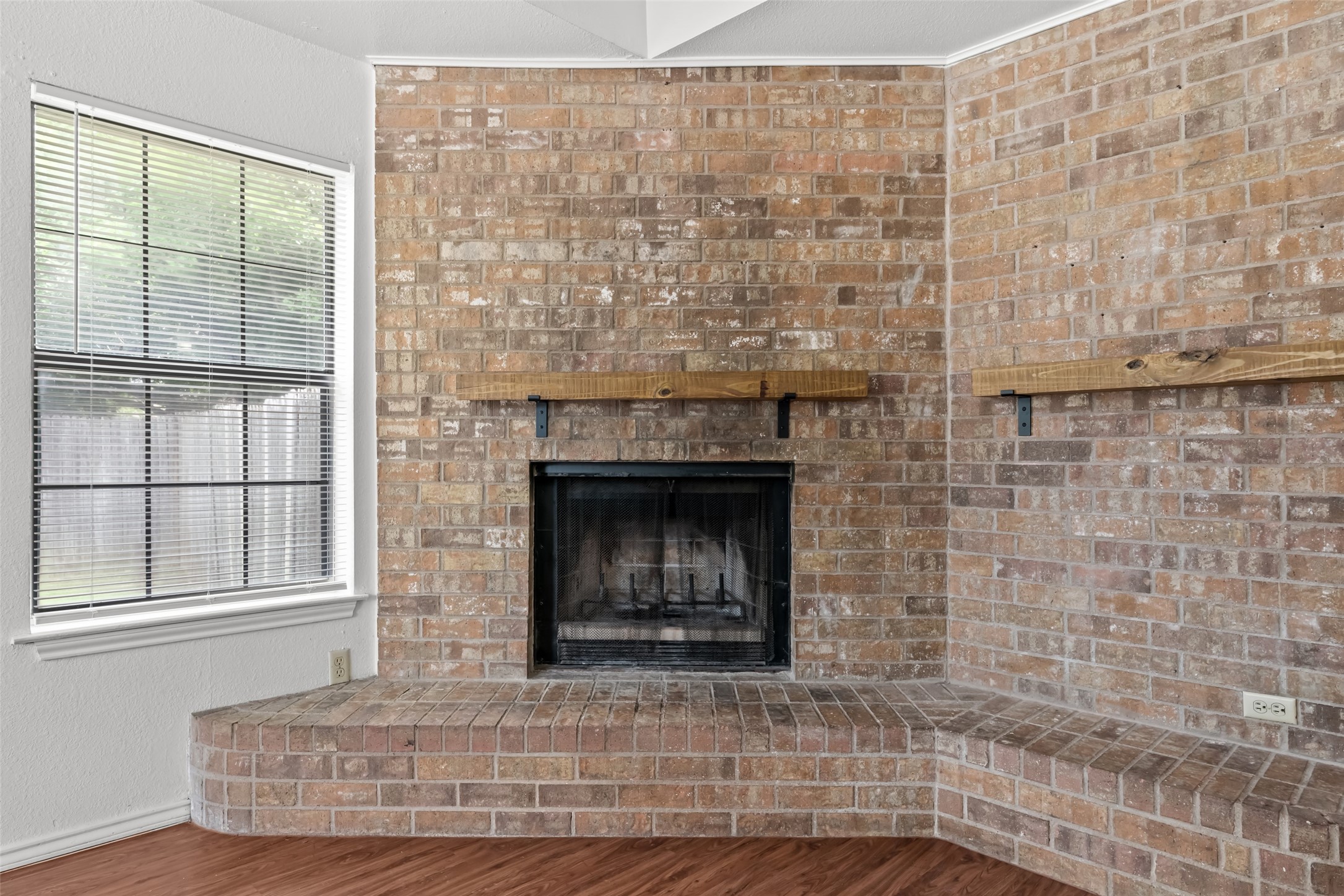 208 Lanham Court White Settlement TX 76108