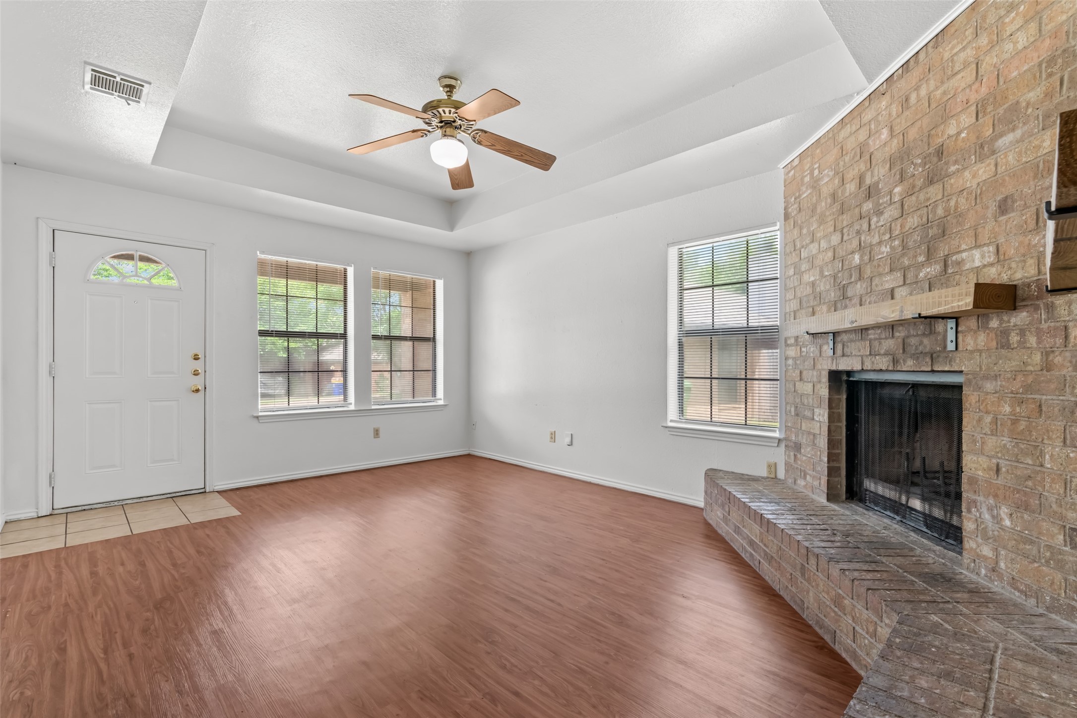 208 Lanham Court White Settlement TX 76108