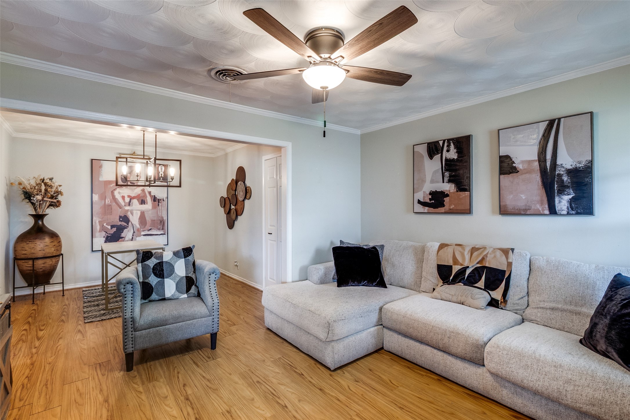 11315-11317 Lochwood Boulevard Dallas TX 75218