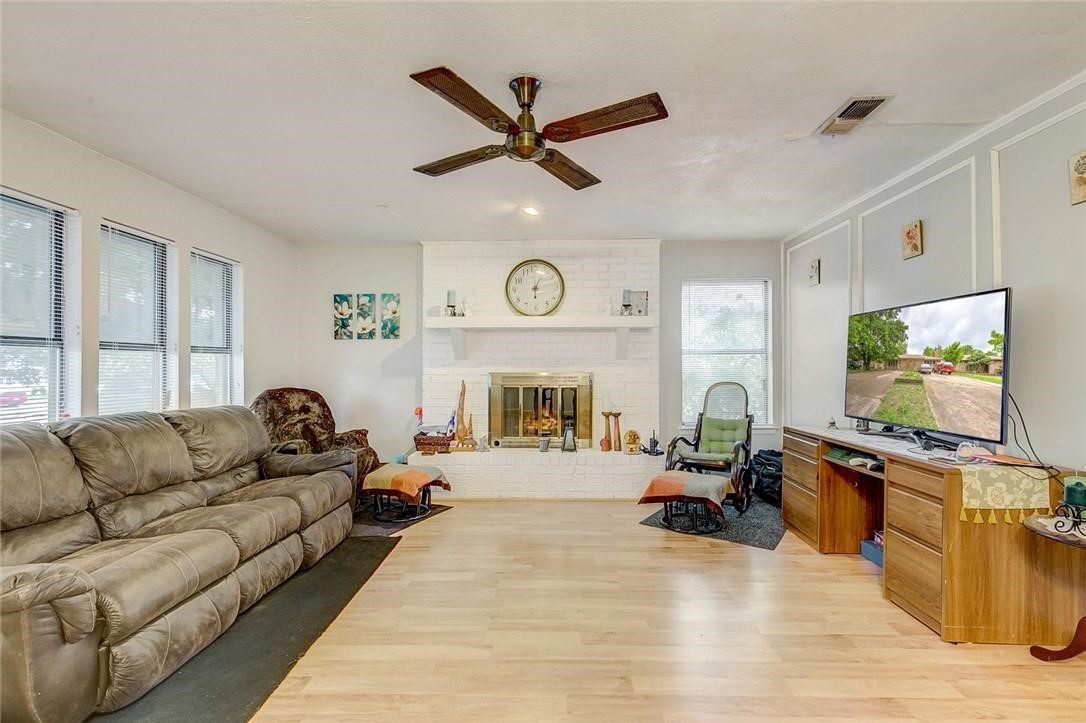 1908 Reever Street Arlington TX 76010