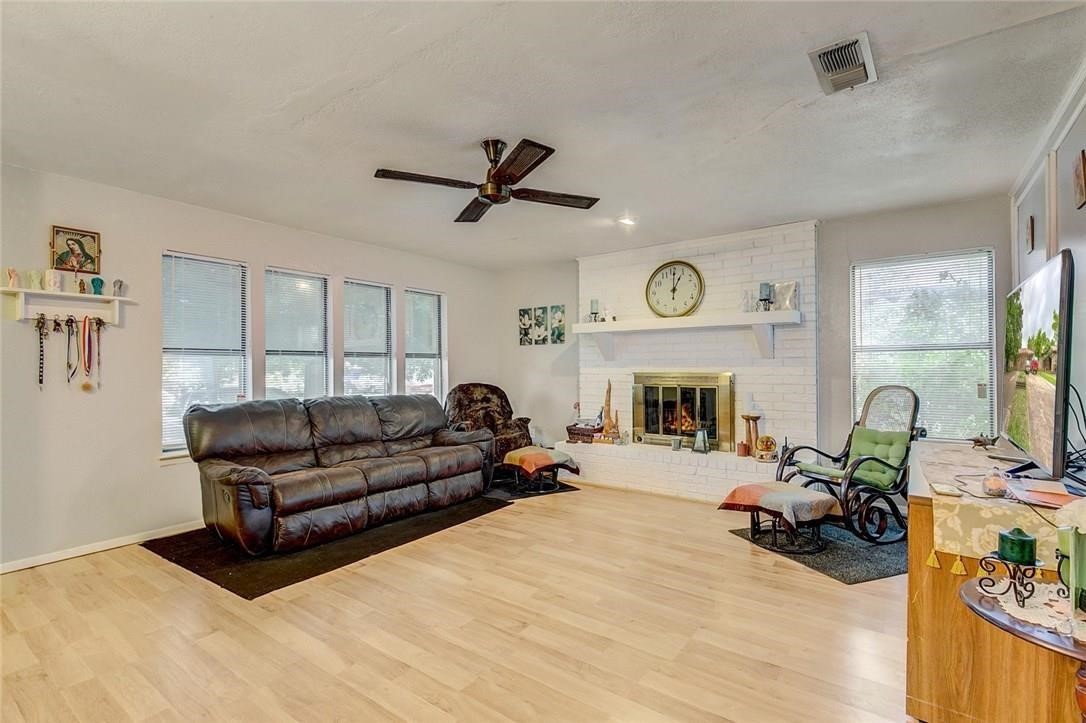 1908 Reever Street Arlington TX 76010