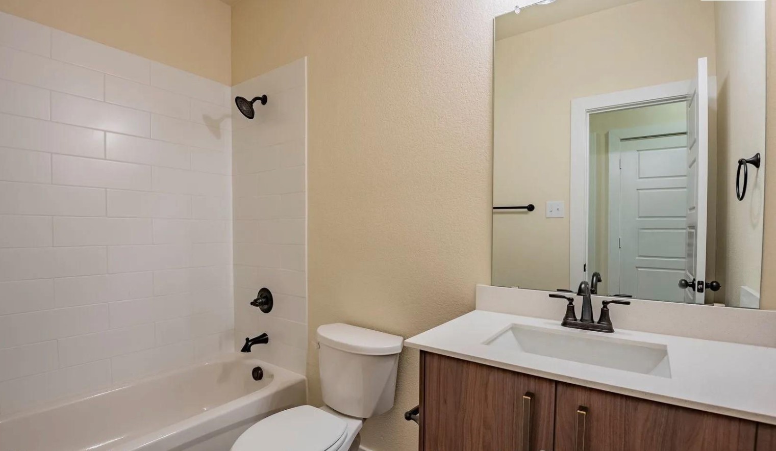 656-660 Wheatfield Drive Venus TX 76084