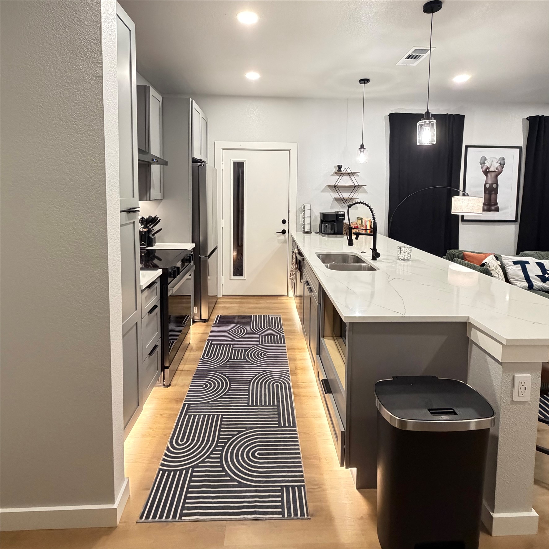 1654 Hudspeth Avenue Dallas TX 75216
