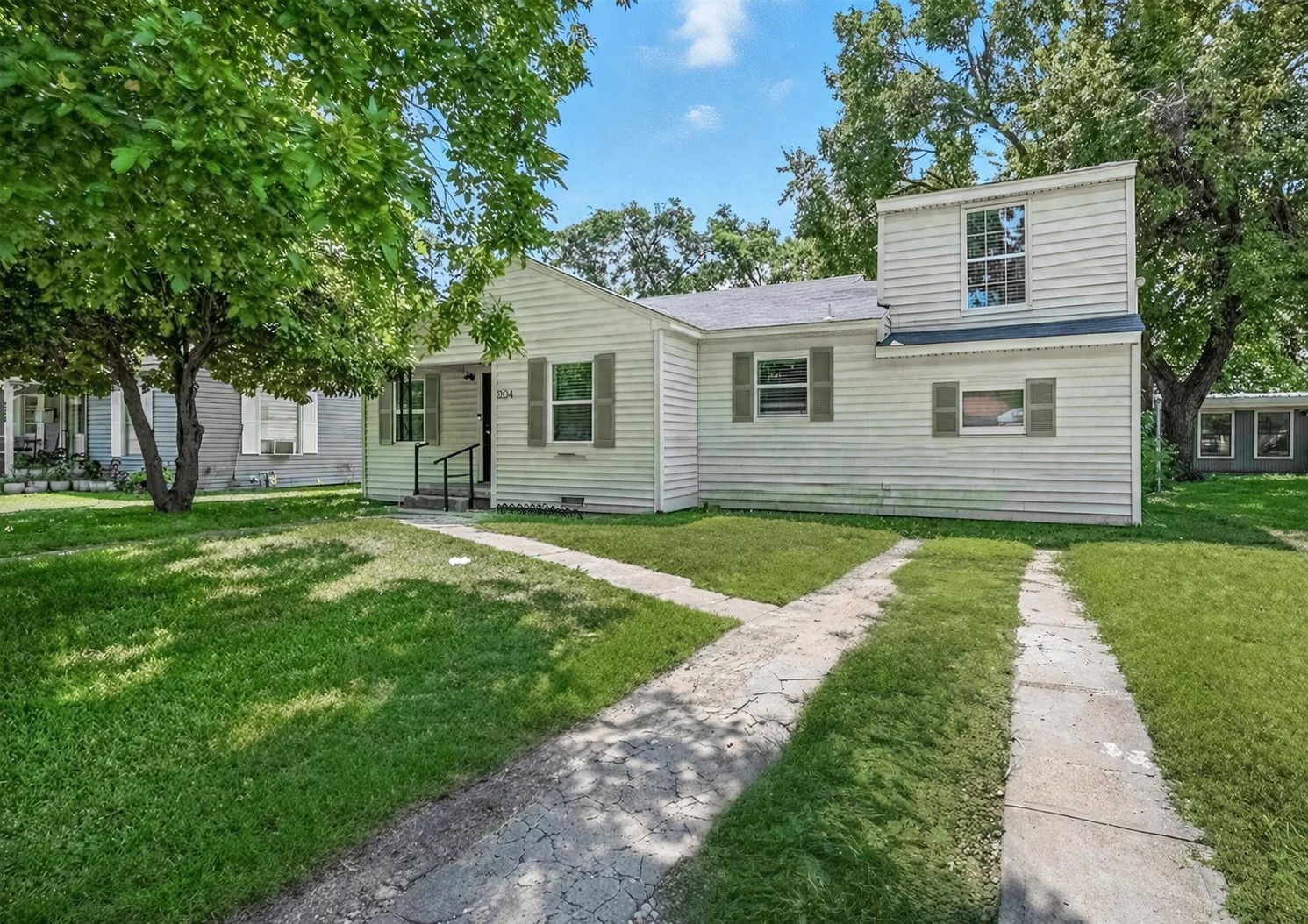 506 E 15th Bonham TX 75418