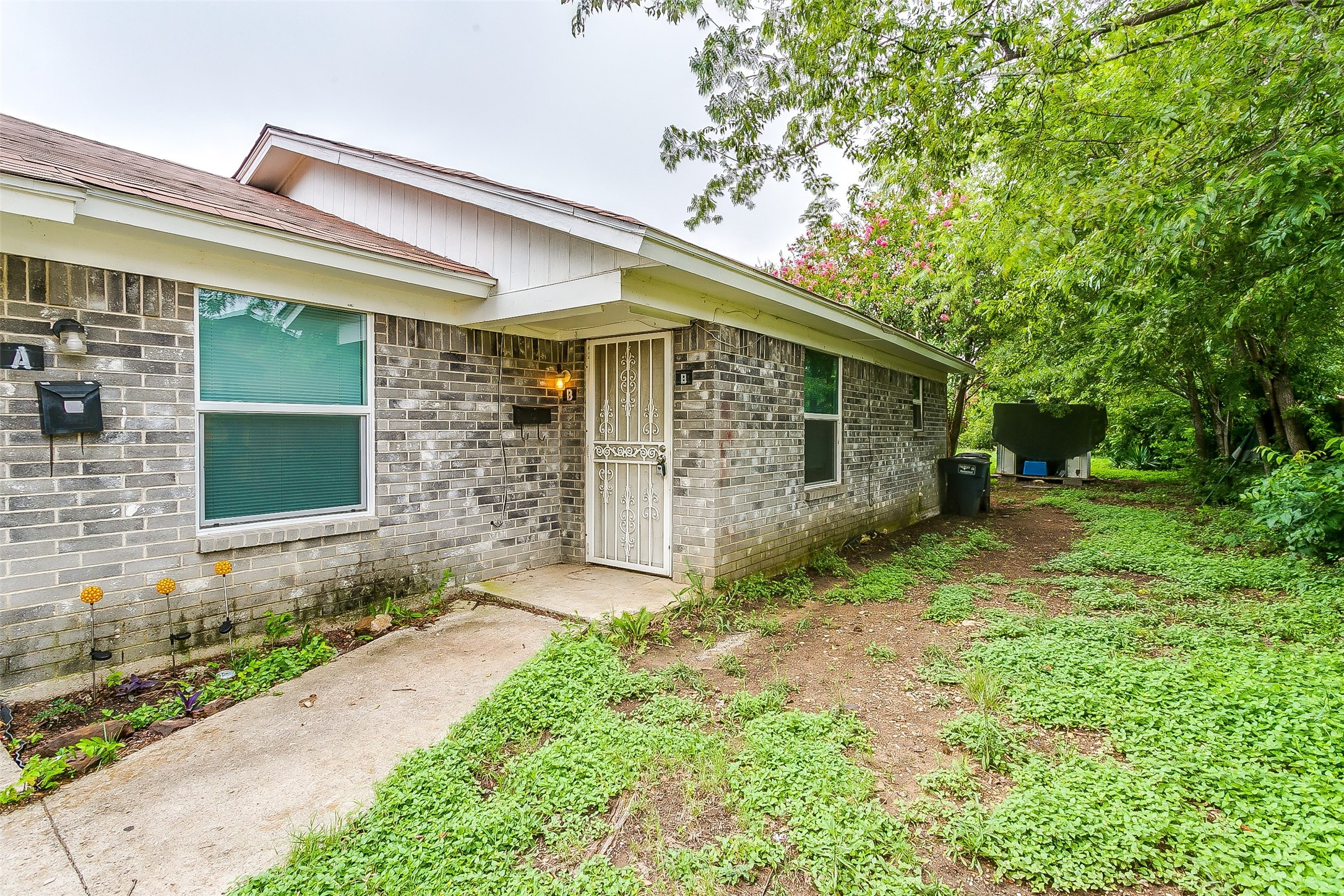 716 S Perkins Street Fort Worth TX 76103