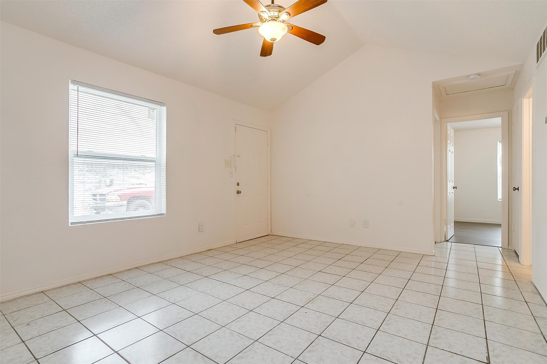 716 S Perkins Street Fort Worth TX 76103