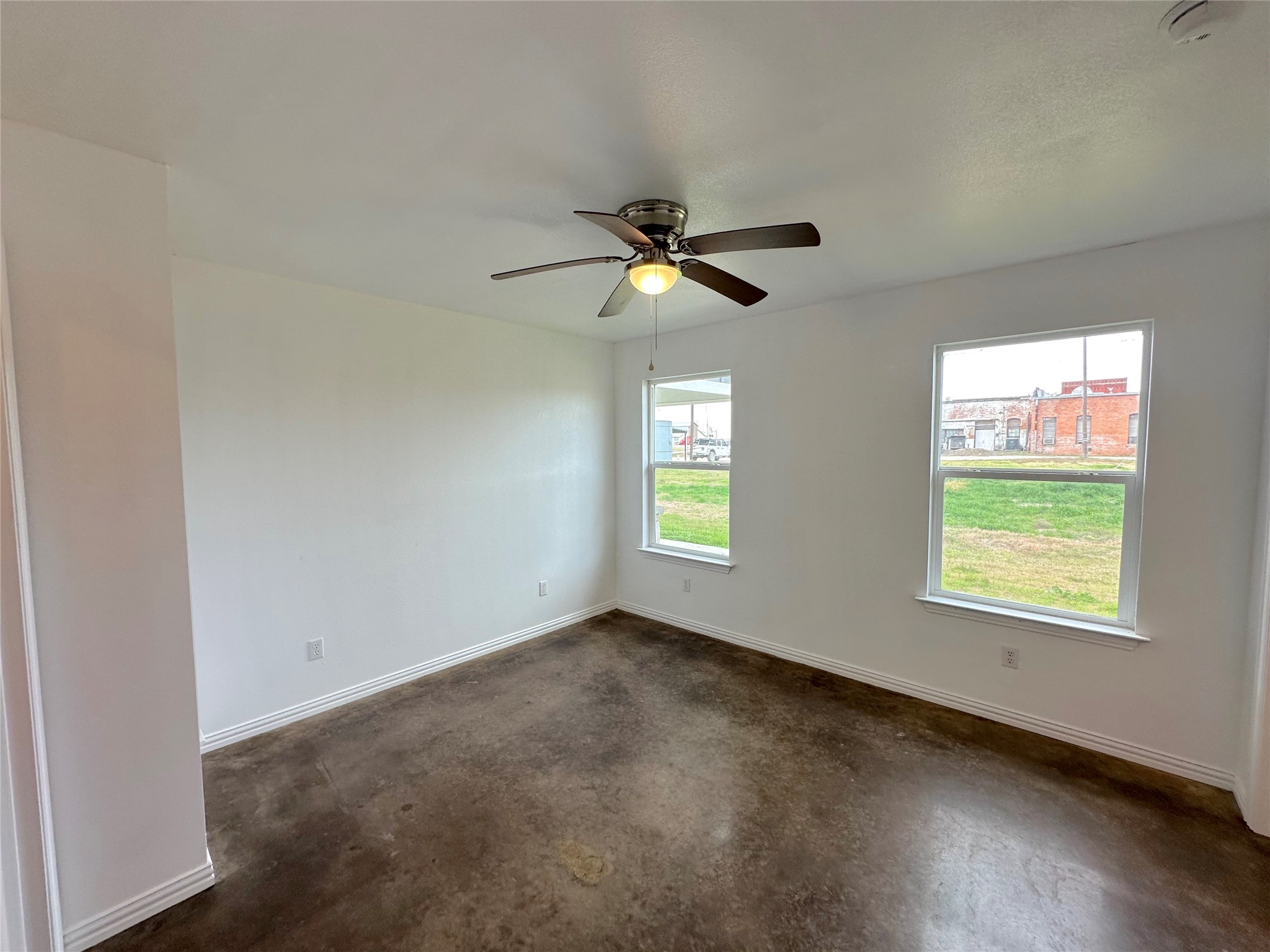 108 W Adams Street Itasca TX 76055
