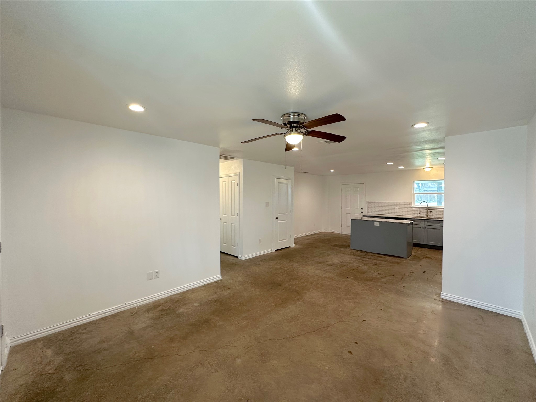 108 W Adams Street Itasca TX 76055
